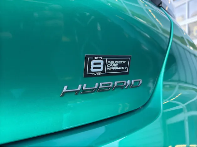 PEUGEOT 208 1.2 Hybrid 110 Envy