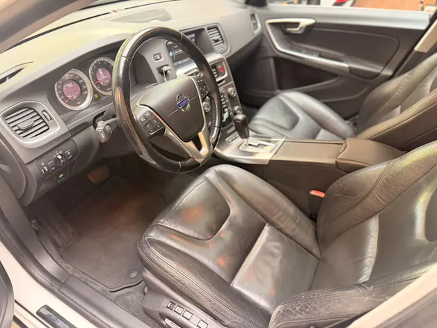 VOLVO V60 3.0 T6 Summum AWD