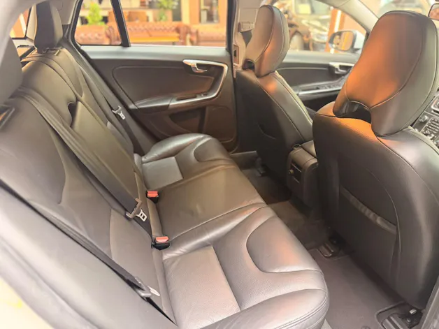 VOLVO V60 3.0 T6 Summum AWD