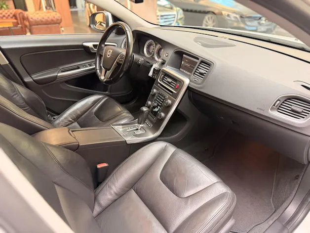 VOLVO V60 3.0 T6 Summum AWD
