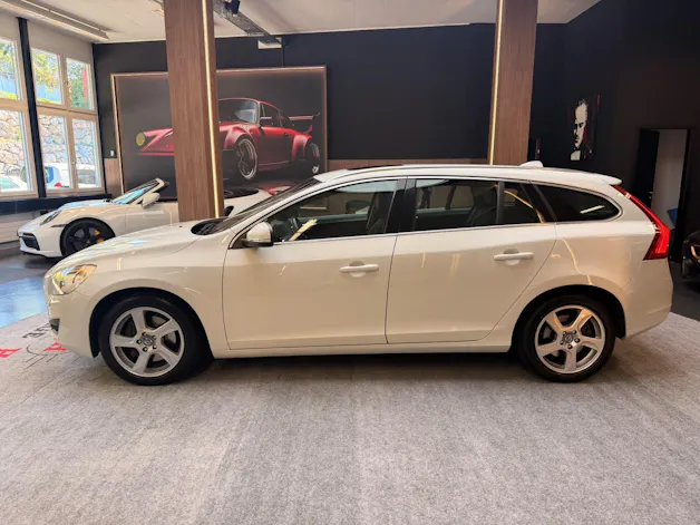 VOLVO V60 3.0 T6 Summum AWD