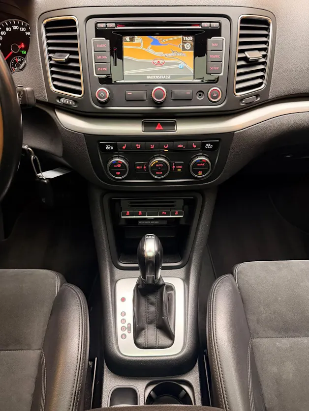 VW Sharan 2.0 TDI BlueMTA Highl. DSG