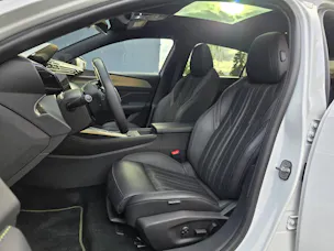 PEUGEOT 308 NEW e-GT