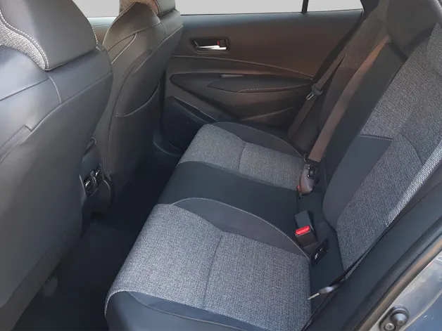Toyota Corolla Touring Sports 2.0 HSD Swiss Edition