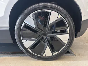 VOLVO EX30 P8 Ultra AWD