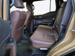 Toyota Land Cruiser 2.8 D 48V 230 Rebel