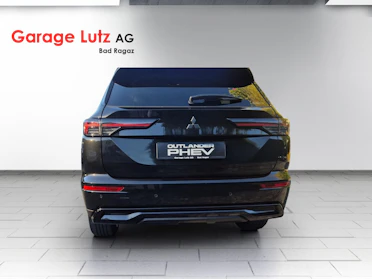 MITSUBISHI OUTLANDER 5