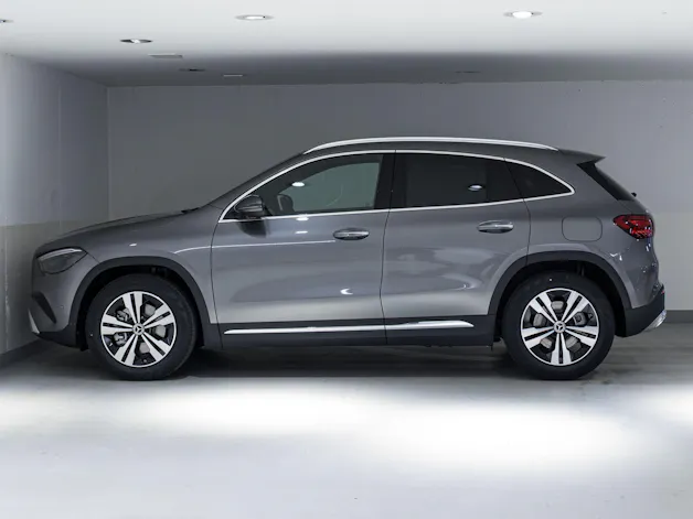 MERCEDES-BENZ GLA 220 d 4MATIC Swiss Star