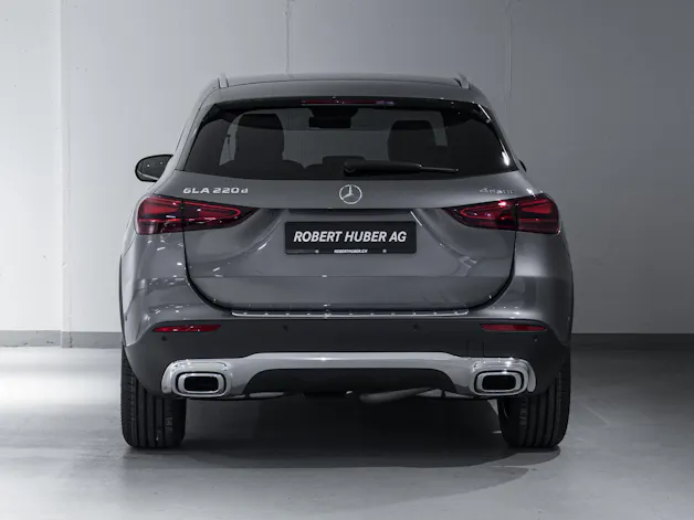 MERCEDES-BENZ GLA 220 d 4MATIC Swiss Star