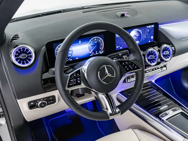 MERCEDES-BENZ GLA 220 d 4MATIC Swiss Star