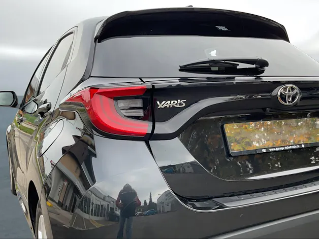 Toyota Yaris 1.5 VVT-i HSD Trend