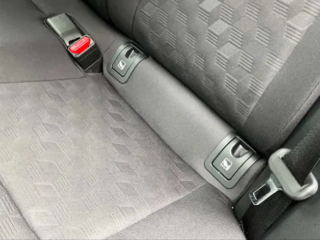 Toyota Yaris 1.5 VVT-i HSD Trend
