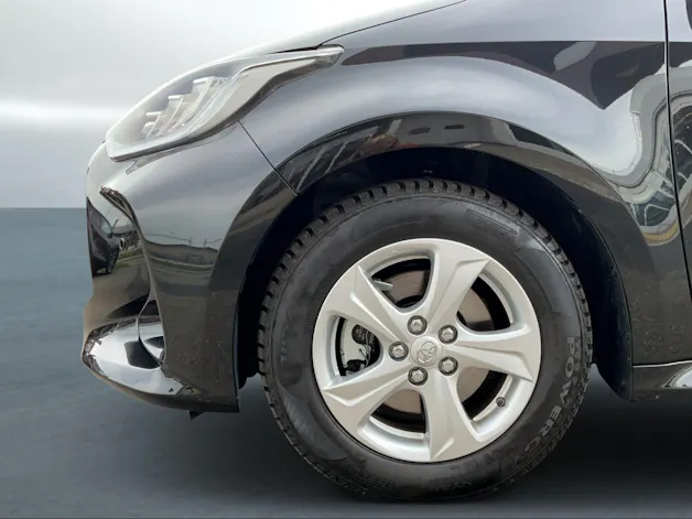 Toyota Yaris 1.5 VVT-i HSD Trend