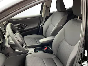 Toyota Yaris 1.5 VVT-i HSD Trend