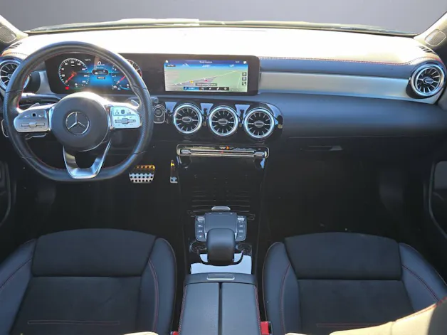 MERCEDES-BENZ CLA 250 AMG Line 4matic