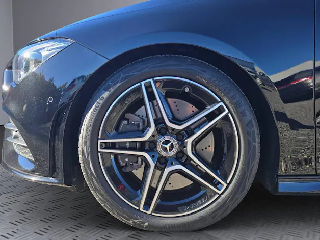 MERCEDES-BENZ CLA 250 AMG Line 4matic
