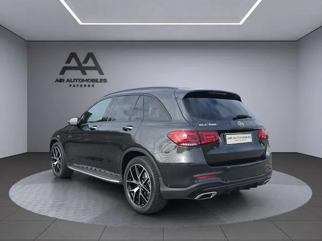MERCEDES-BENZ GLC 200 AMG Line 4m