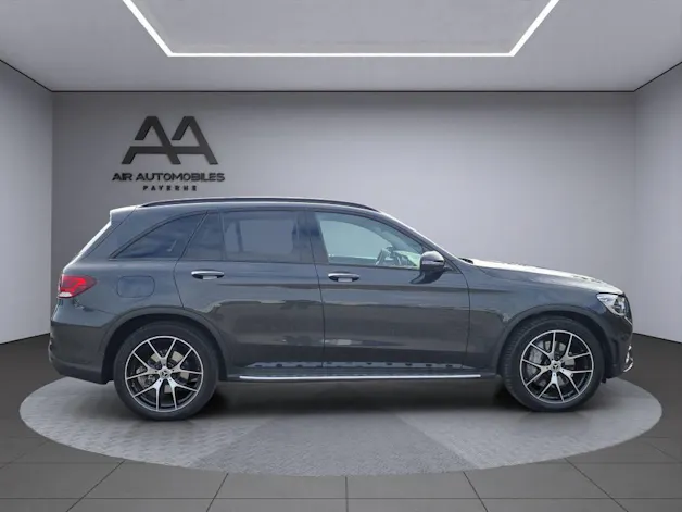 MERCEDES-BENZ GLC 200 AMG Line 4m