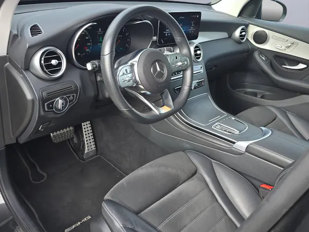 MERCEDES-BENZ GLC 200 AMG Line 4m
