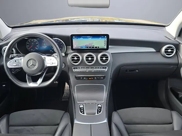 MERCEDES-BENZ GLC 200 AMG Line 4m