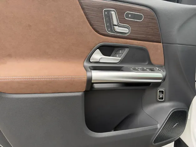 MERCEDES-BENZ GLA 250 AMG Line 4Matic Swiss Star