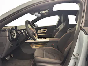 MERCEDES-BENZ CLA 220 AMG Line 4Matic