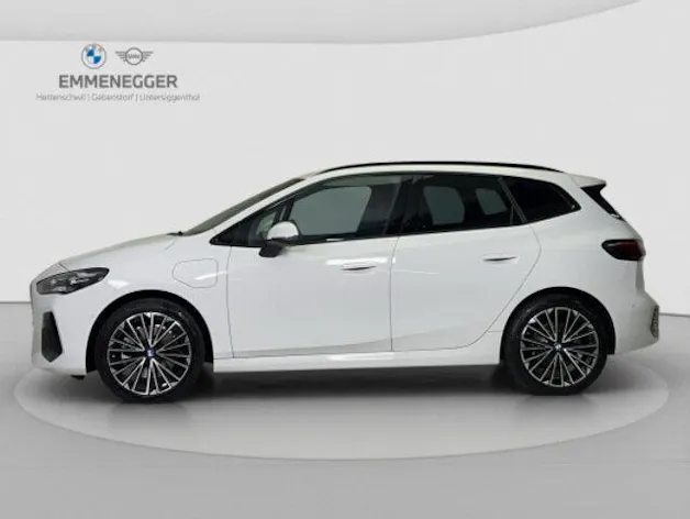 BMW 2er Reihe U06 Active Tourer 230e xDrive paddles