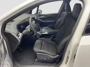 BMW 2er Reihe U06 Active Tourer 230e xDrive paddles