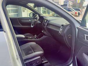 VOLVO XC40 1.5 T5 TE R-Design