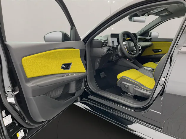 RENAULT R5 E-Tech Comfort Range iconic five