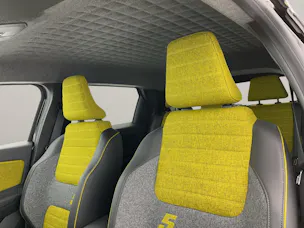 RENAULT R5 E-Tech Comfort Range iconic five