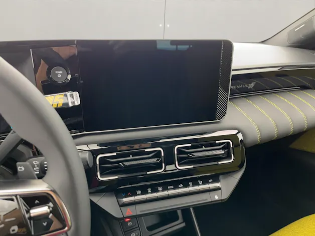 RENAULT R5 E-Tech Comfort Range iconic five