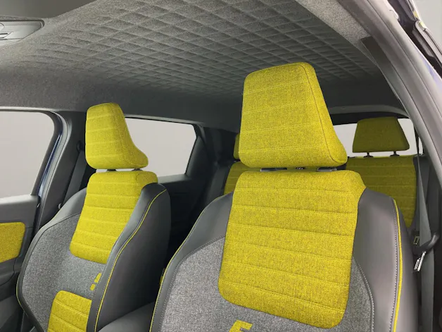 RENAULT R5 E-Tech Comfort Range iconic five