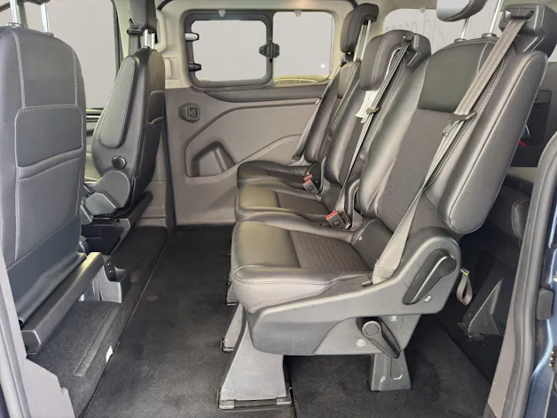FORD Tourneo Custom Bus 320 L1 2.0 TDCi 170PS Sport Titanium 8-Plätzer