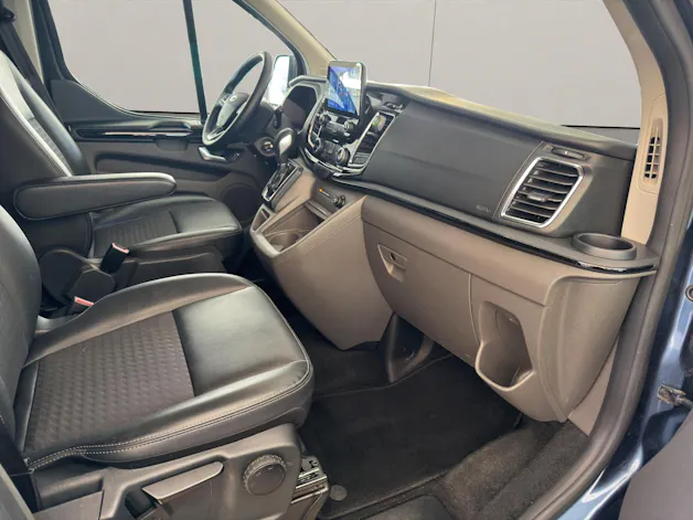 FORD Tourneo Custom Bus 320 L1 2.0 TDCi 170PS Sport Titanium 8-Plätzer