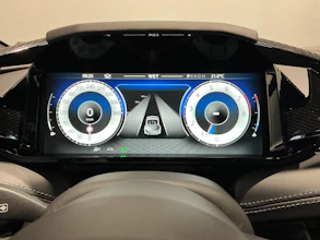 https://vehicle.imgix.net/4518586/272b51eb-63fd-4634-b65b-06455b487bc7.jpg