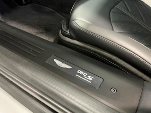 image du véhicule ASTON MARTIN DB12 Volante 4.0 S V8 Bi-Turbo