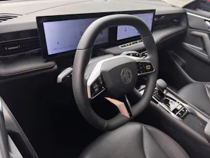 MG HS 1.5 PHEV Luxury