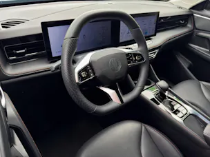 MG HS 1.5 PHEV Luxury