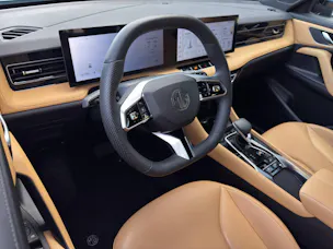 MG HS 1.5 Hybrid Luxury