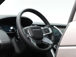 image du véhicule LAND ROVER Discovery 3.0 D I6 350 Dynamic HSE