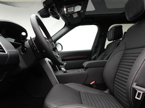 image du véhicule LAND ROVER Discovery 3.0 D I6 350 Dynamic HSE