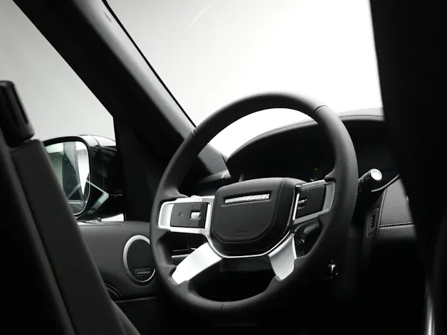 Land Rover Discovery 3.0 D I6 350 Dynamic HSE
