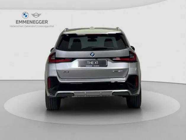 BMW X1 U11 20i sDrive paddles