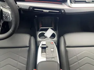 BMW X1 U11 20i sDrive paddles