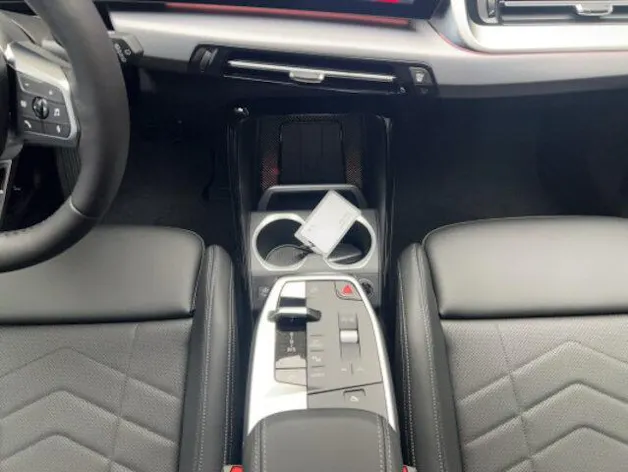 BMW X1 U11 20i sDrive paddles