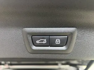 BMW X1 U11 20i sDrive paddles