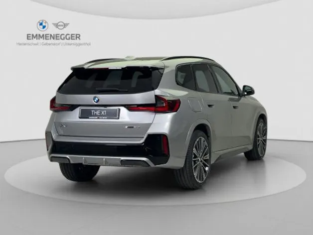 BMW X1 U11 20i sDrive paddles