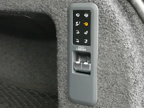 https://vehicle.imgix.net/4518642/94566a15-fb84-4832-9fbc-ed4b3721f2a6.JPG