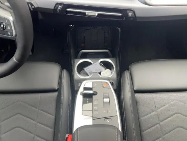 BMW X1 U11 20i sDrive paddles